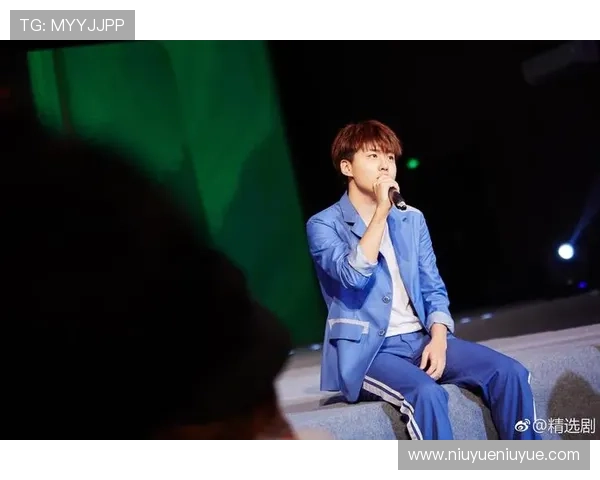 中国足球明星荣光闪耀赛场展现无与伦比的才华与拼搏精神