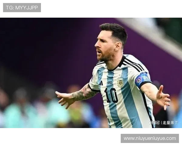 世界著名足球明星身材特点与训练方法的深入分析与探讨